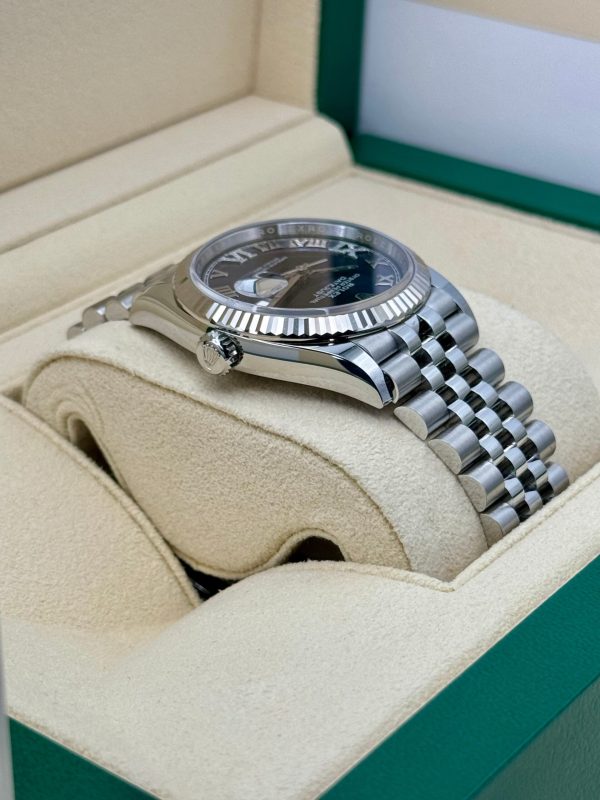 2025 Rolex Datejust 36mm 126234 Stainless Steel Jubilee Purple Dial (Unworn) for sale