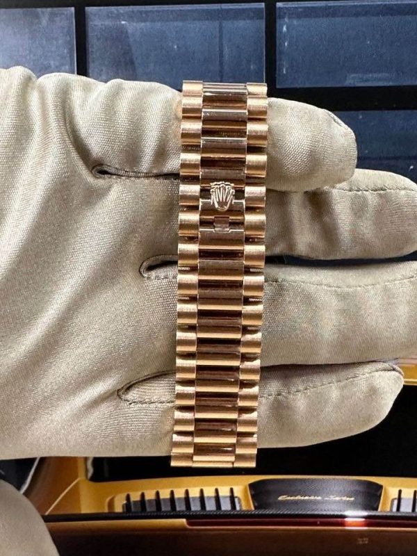 Rolex Day-Date 40mm 228235 Presidential Rose Gold Chocolate Dial for sale