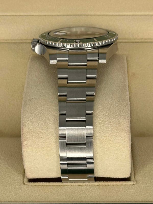 Rolex Submariner “Hulk” 116610LV 40mm Green Dial for sale