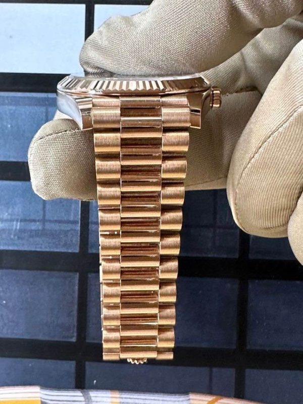 Rolex Day-Date 40mm 228235 Presidential Rose Gold Chocolate Dial for sale