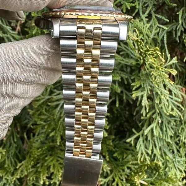 1970-1972 Rolex Vintage GMT-Master “Rootbeer” 40mm 1675 Nipple Dial for sale