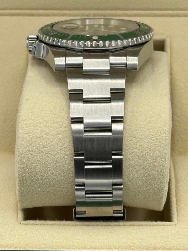 Rolex Submariner “Hulk” 40mm 116610LV Green Dial for sale