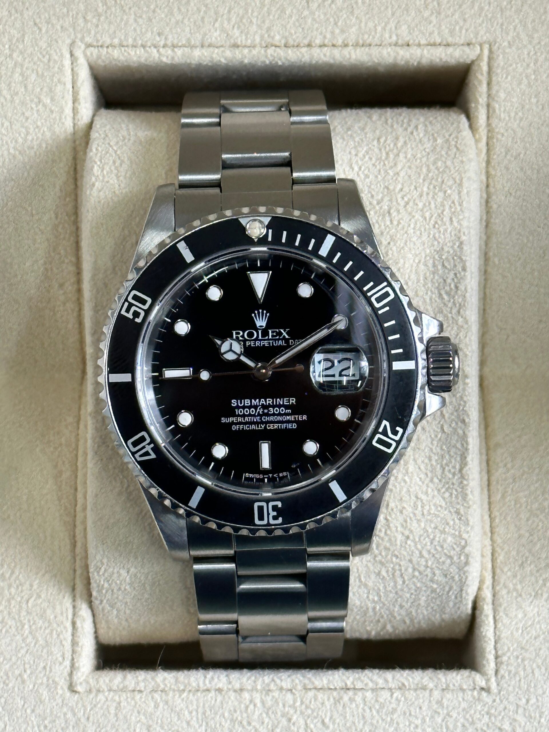 Pre owned Rolex Submariner 16610 for sale