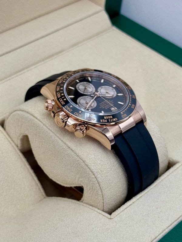2024 Rolex Daytona 40mm 126515LN Rose Gold Oysterflex Black Dial Dial (Unworn) for sale