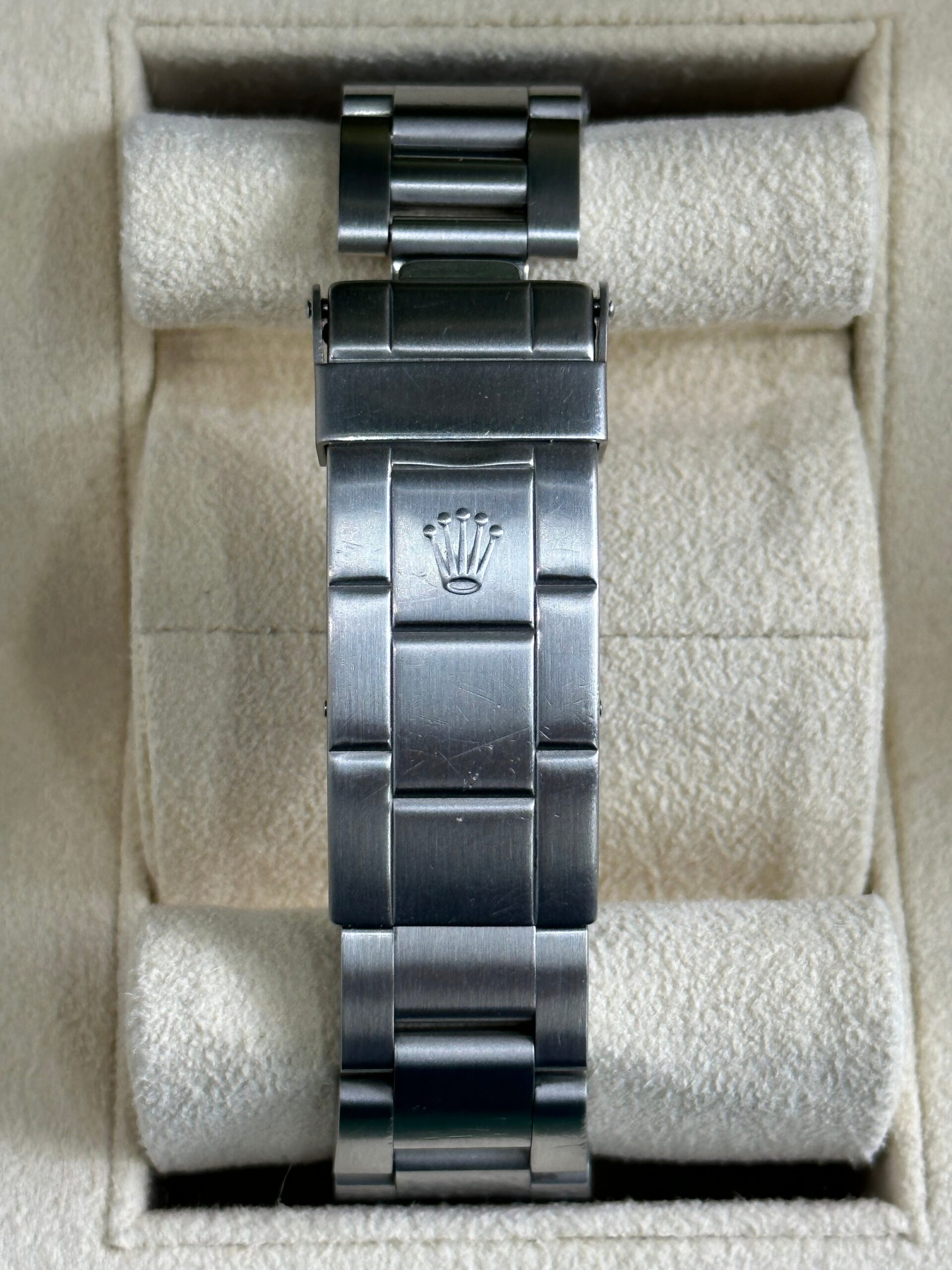 Rolex Submariner 16610 dial and case detail
