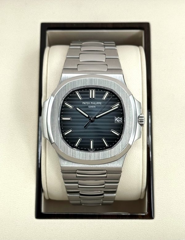 Patek Philippe Nautilus 40mm 5711/1A tainless Steel Blue Dial for sale