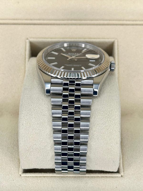 2021 Rolex Datejust 41mm 126334 Stainless Steel Jubilee Black Stick Dial for sale