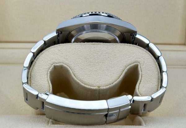 2019 Rolex Submariner “Hulk” 40mm 116610LV Green Dial (No. 5 of 6) for sale