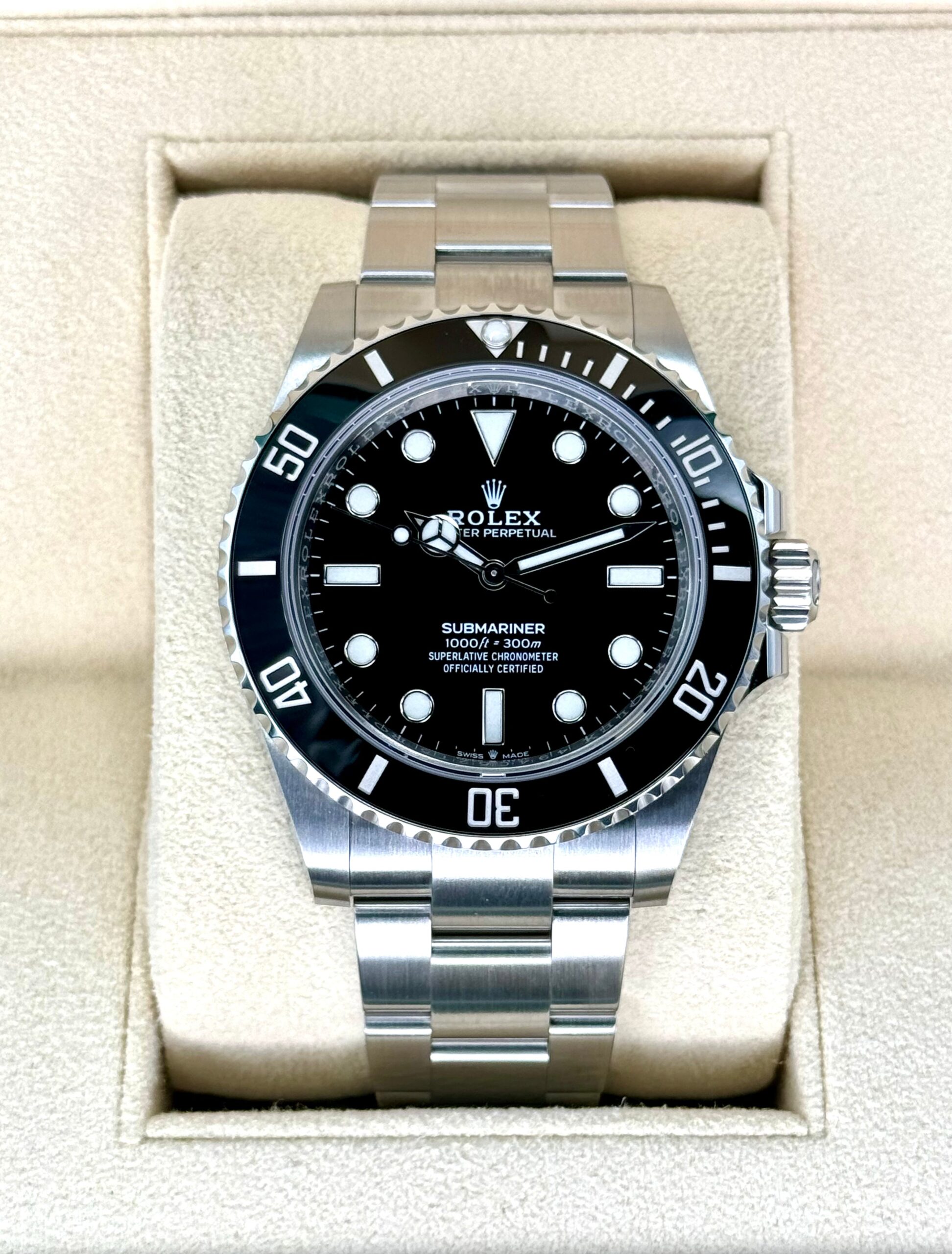 Pre owned Rolex Submariner 124060 for sale