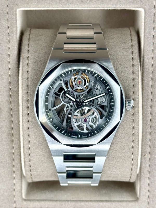 2022 Girard-Perregaux Laureato 42mm 81015-11-001-11A Skelton Dial for sale