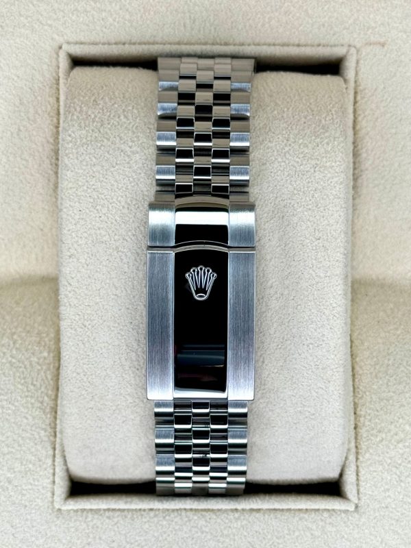 2022 Rolex Datejust 41mm 126300 Stainless Steel Jubilee Blue Motif Dial for sale