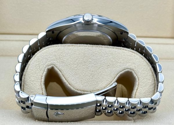2022 Rolex Datejust 41mm 126300 Stainless Steel Jubilee Blue Motif Dial for sale