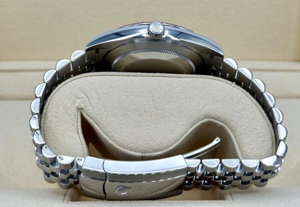 Rolex Datejust 41mm 126334 Stainless Steel Jubilee Blue Dial for sale