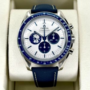 2023 Omega Speedmaster Silver Snoopy Award 310.32.42.50.02.001 (Unworn) (No. 2 of 4) for sale