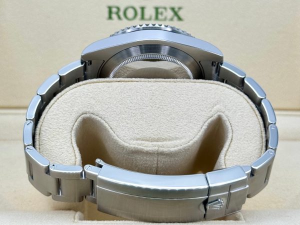 2019 Rolex Submariner “Hulk” 40mm 116610LV Green Dial (No. 6 of 6) for sale