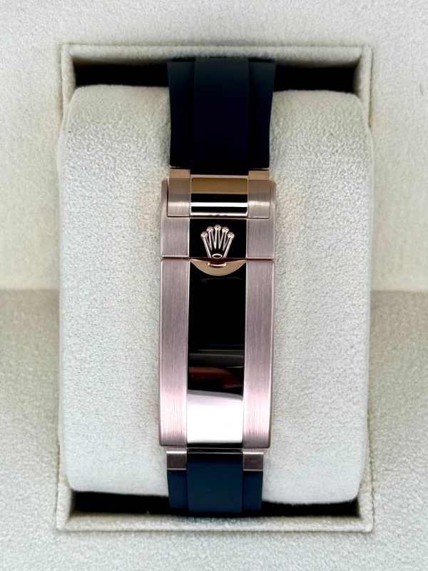 2025 Rolex Daytona 40mm 126515LN Rose Gold Oysterflex Black Dial (Unworn) for sale