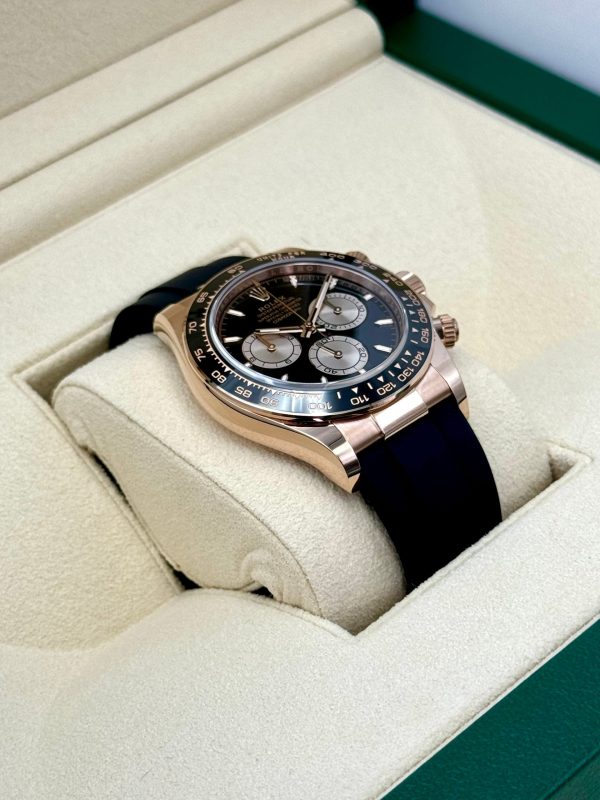 2025 Rolex Daytona 40mm 126515LN Rose Gold Oysterflex Black Dial (Unworn) for sale