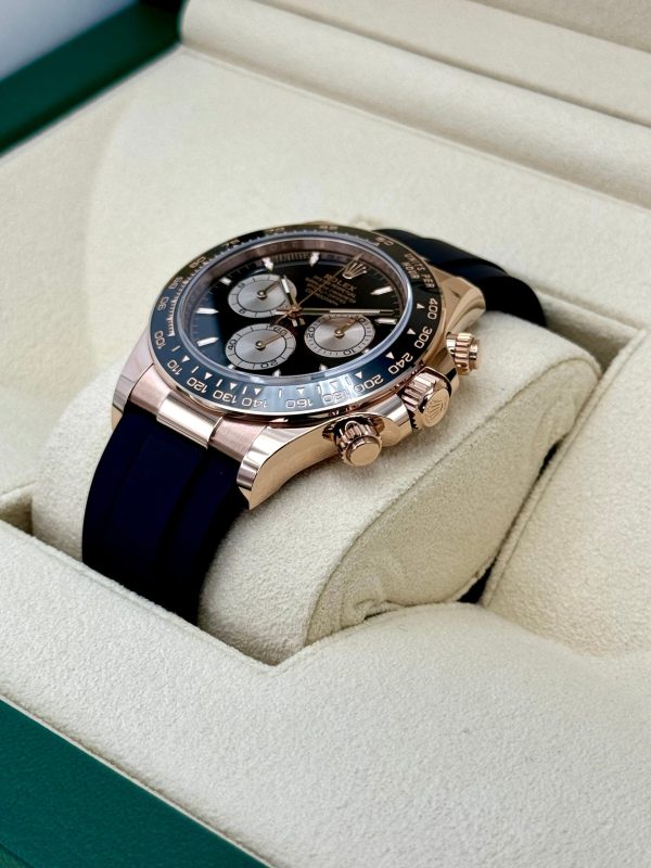 2025 Rolex Daytona 40mm 126515LN Rose Gold Oysterflex Black Dial (Unworn) for sale