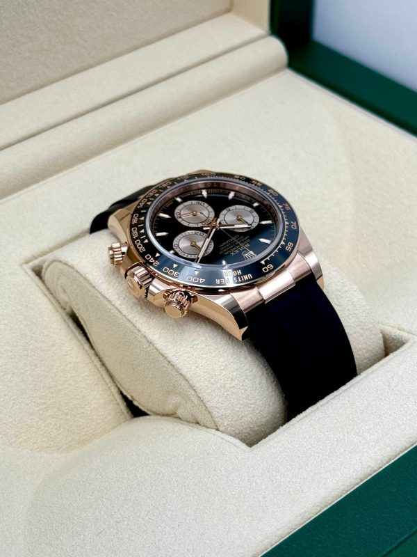 2025 Rolex Daytona 40mm 126515LN Rose Gold Oysterflex Black Dial (Unworn) for sale