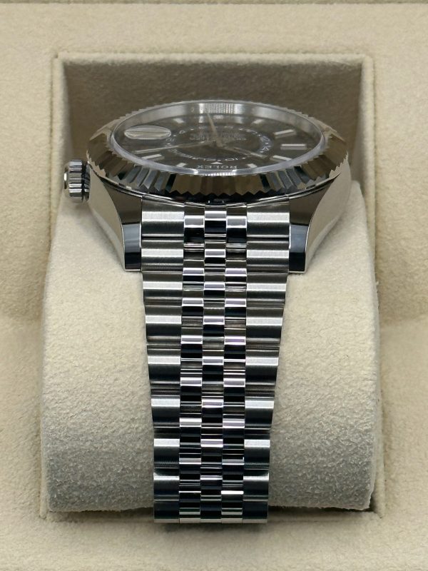 Rolex 2023 Sky-Dweller 42mm 326934 Jubilee Blue Dial (Unworn) for sale