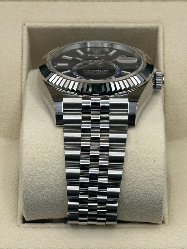 Rolex 2023 Sky-Dweller 42mm 326934 Jubilee Blue Dial (Unworn) for sale