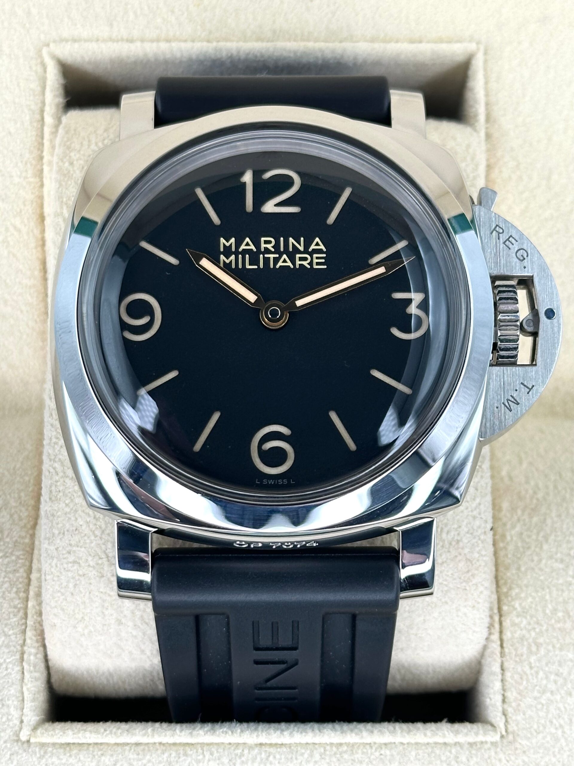 Pre owned Luminor watches for sale