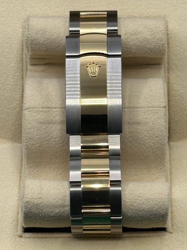 2023 Rolex Sky-Dweller 42mm 326933 Oyster Champagne Dial (Unworn) for sale