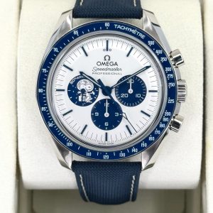 2023 Omega Speedmaster Silver Snoopy Award 310.32.42.50.02.001 (Unworn) (No. 1 of 4) for sale