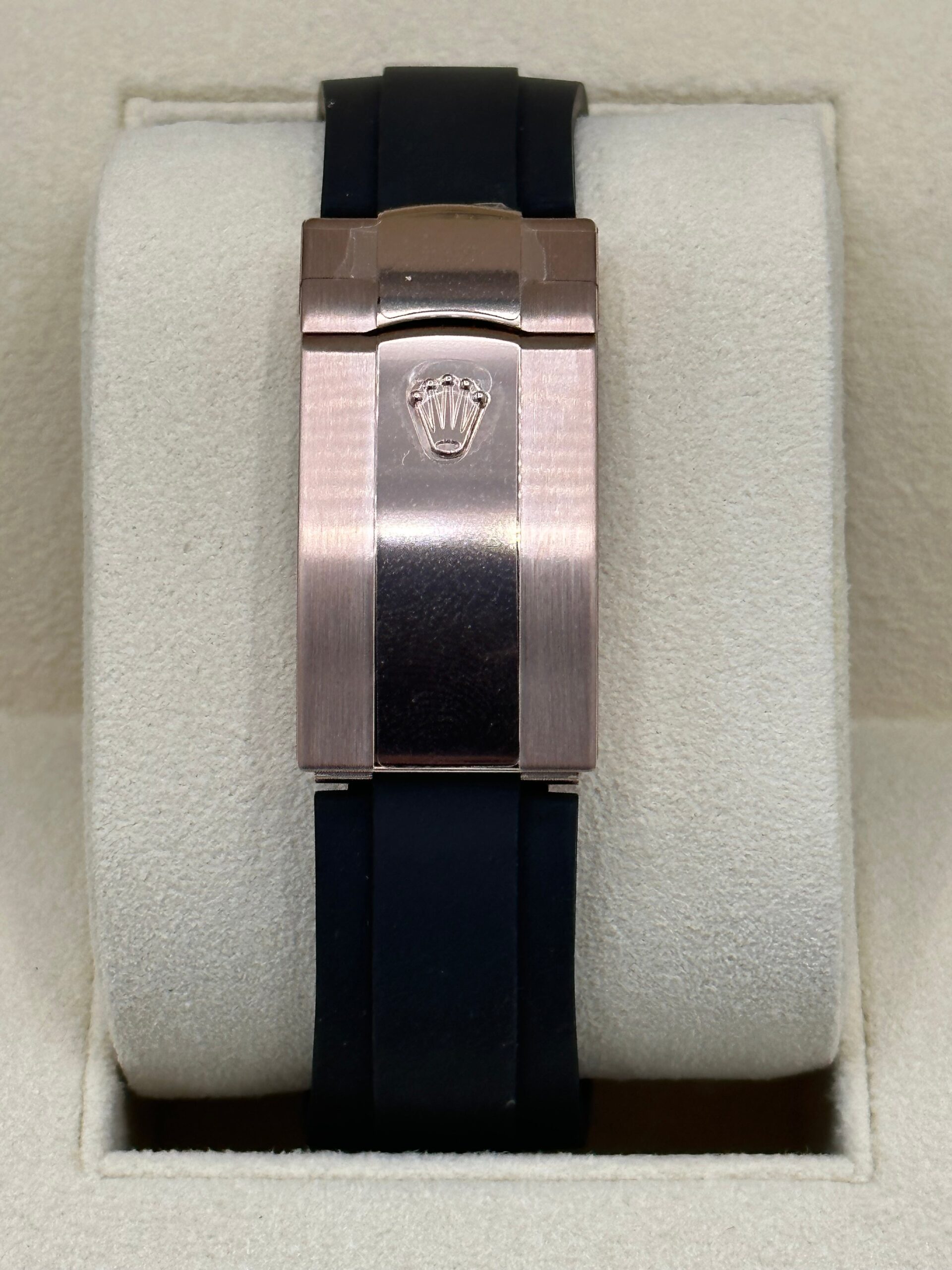Rolex Sky-Dweller 336235 dial and case detail