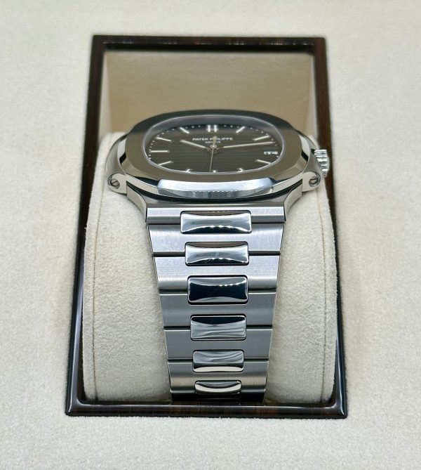 Patek Philippe 40mm 5711/1A-010 Nautilus Stainless Steel Blue Dial for sale