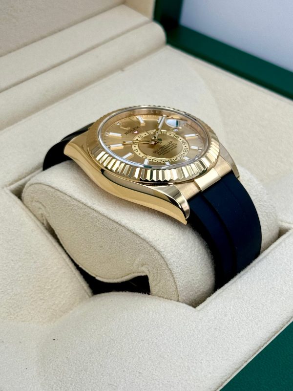 2024 Rolex Sky-Dweller 42mm 336238 Yellow Gold Oysterflex Champagne Dial for sale