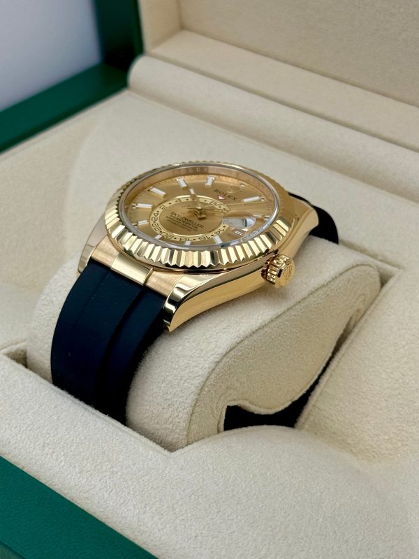 2024 Rolex Sky-Dweller 42mm 336238 Yellow Gold Oysterflex Champagne Dial for sale