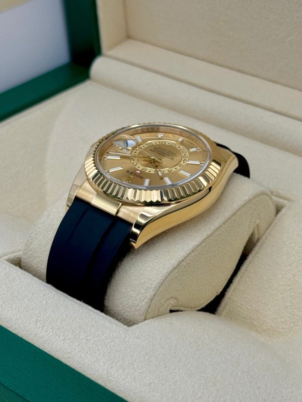 2024 Rolex Sky-Dweller 42mm 336238 Yellow Gold Oysterflex Champagne Dial for sale