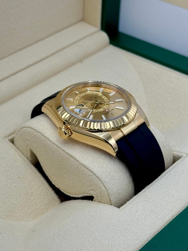 2024 Rolex Sky-Dweller 42mm 336238 Yellow Gold Oysterflex Champagne Dial for sale