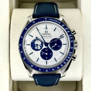 2023 Omega Speedmaster Silver Snoopy Award 310.32.42.50.02.001 (Unworn) (No. 4 of 4) for sale