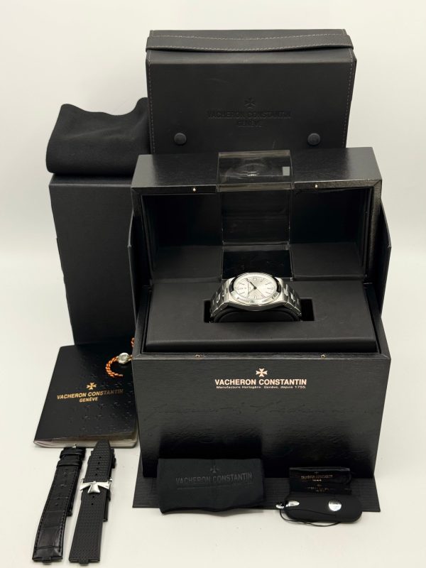 2018 Vacheron Constantin Overseas 41mm 4500V Stainless Silver Dial for sale