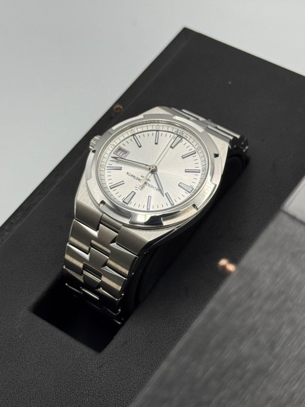 2018 Vacheron Constantin Overseas 41mm 4500V Stainless Silver Dial for sale