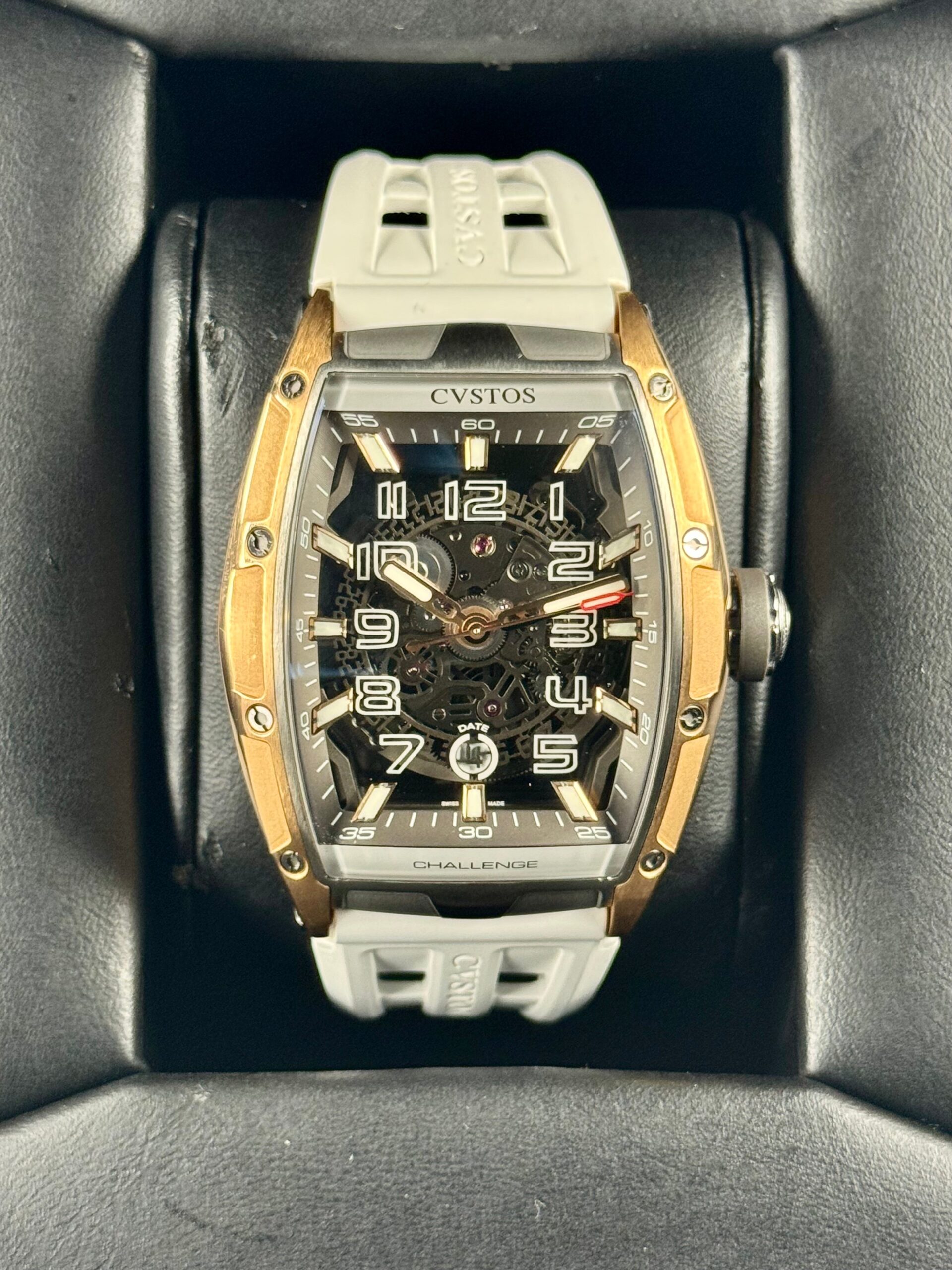 Pre owned Cvstos watches for sale