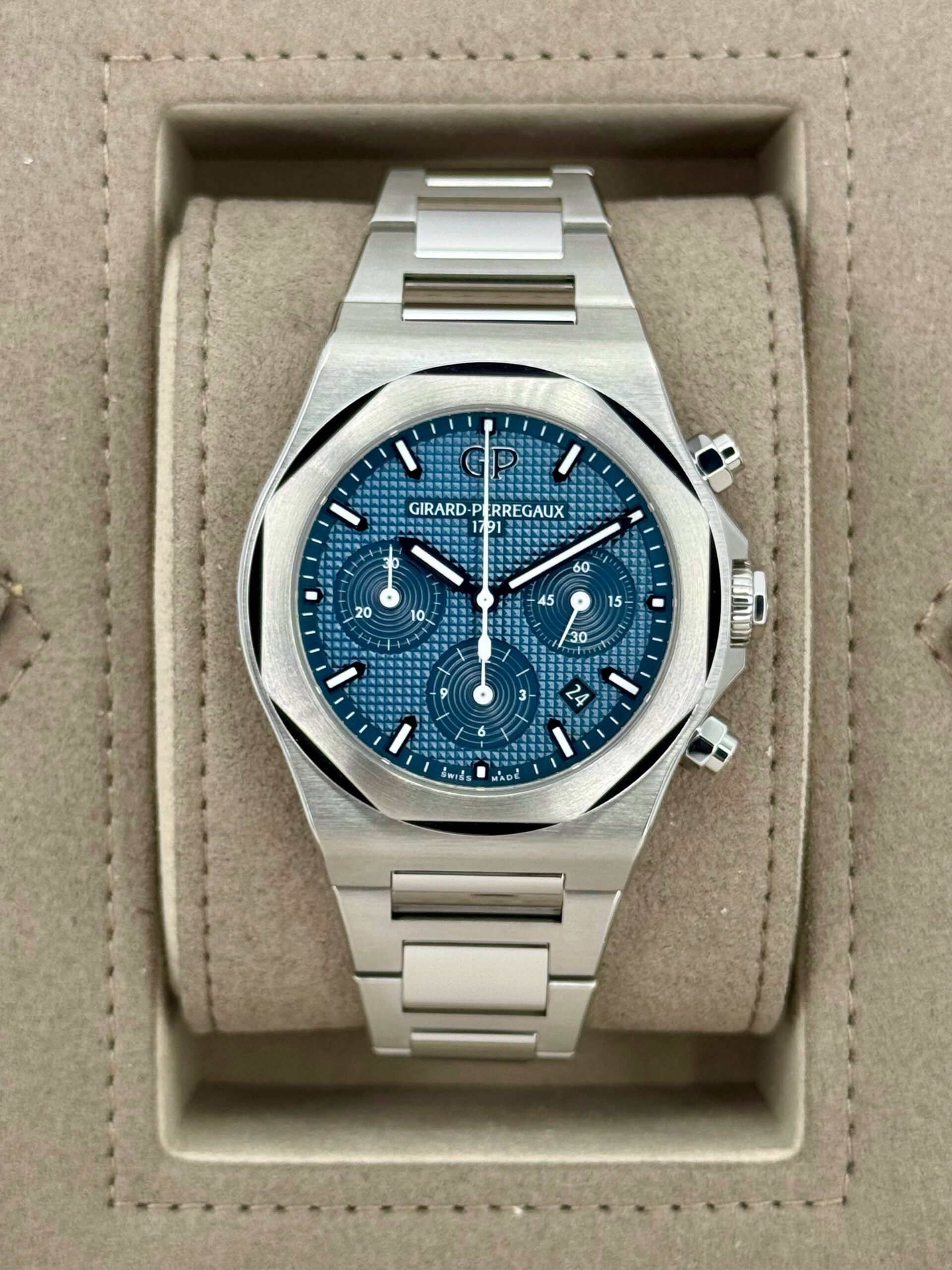 Pre owned Girard-Perregaux watches for sale