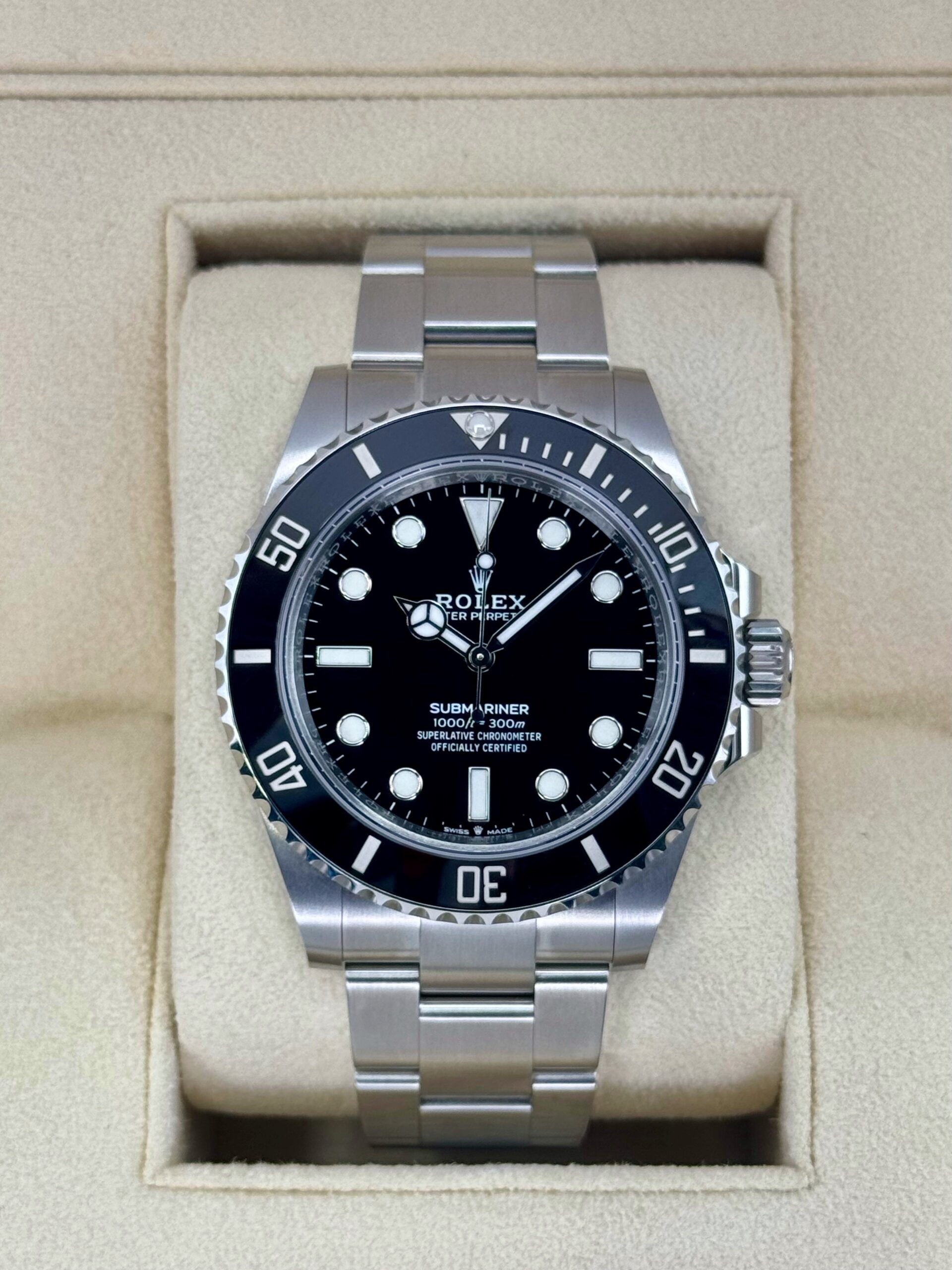 Pre owned Rolex Submariner 124060 for sale